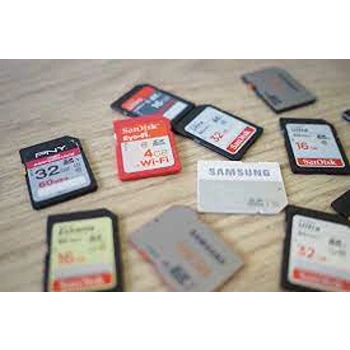 digital-camera-memory-card (33)-8564751-5495.webp